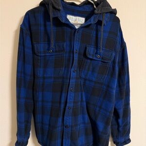 American Eagle Outfitters Blue and Black Plaid Casual Button Down Shirt